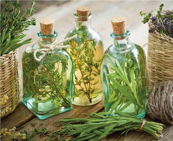 خرید جدیدترین انواع عرق یونجه با قیمت مناسب