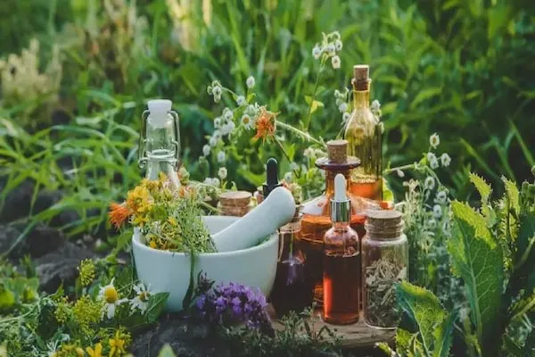 خرید جدیدترین انواع عرق یونجه با قیمت مناسب