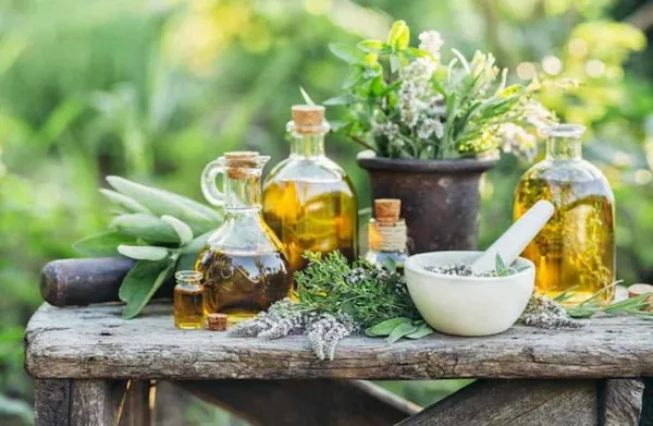 خرید جدیدترین انواع عرق یونجه با قیمت مناسب